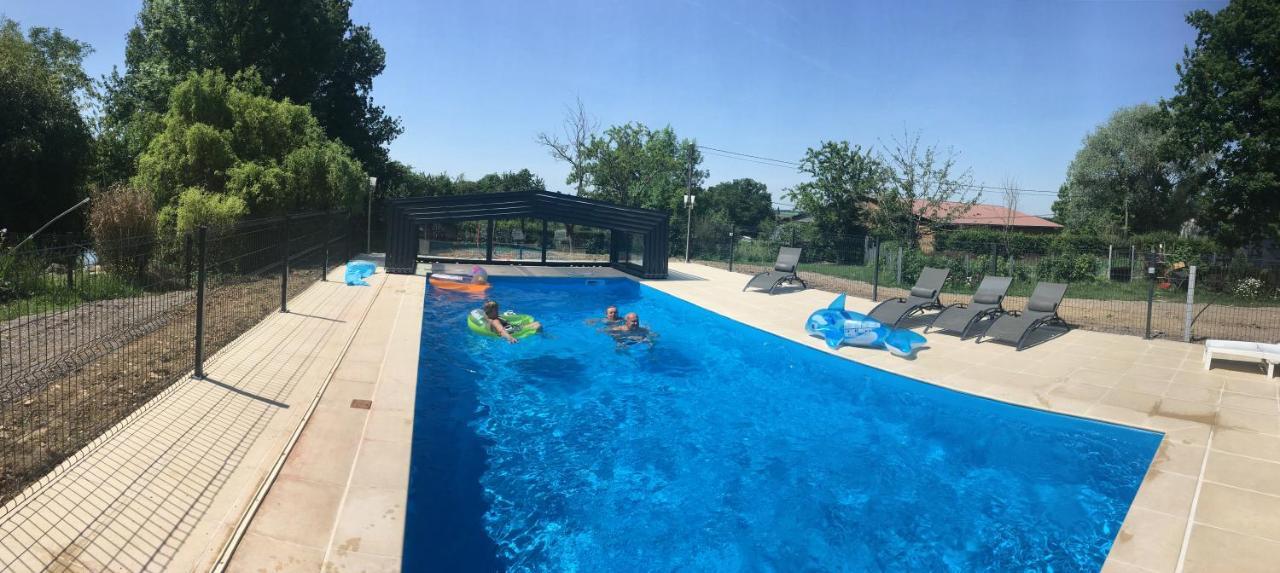Alaguyauder Le Kota Bed and Breakfast Chatillon-sur-Broue Εξωτερικό φωτογραφία