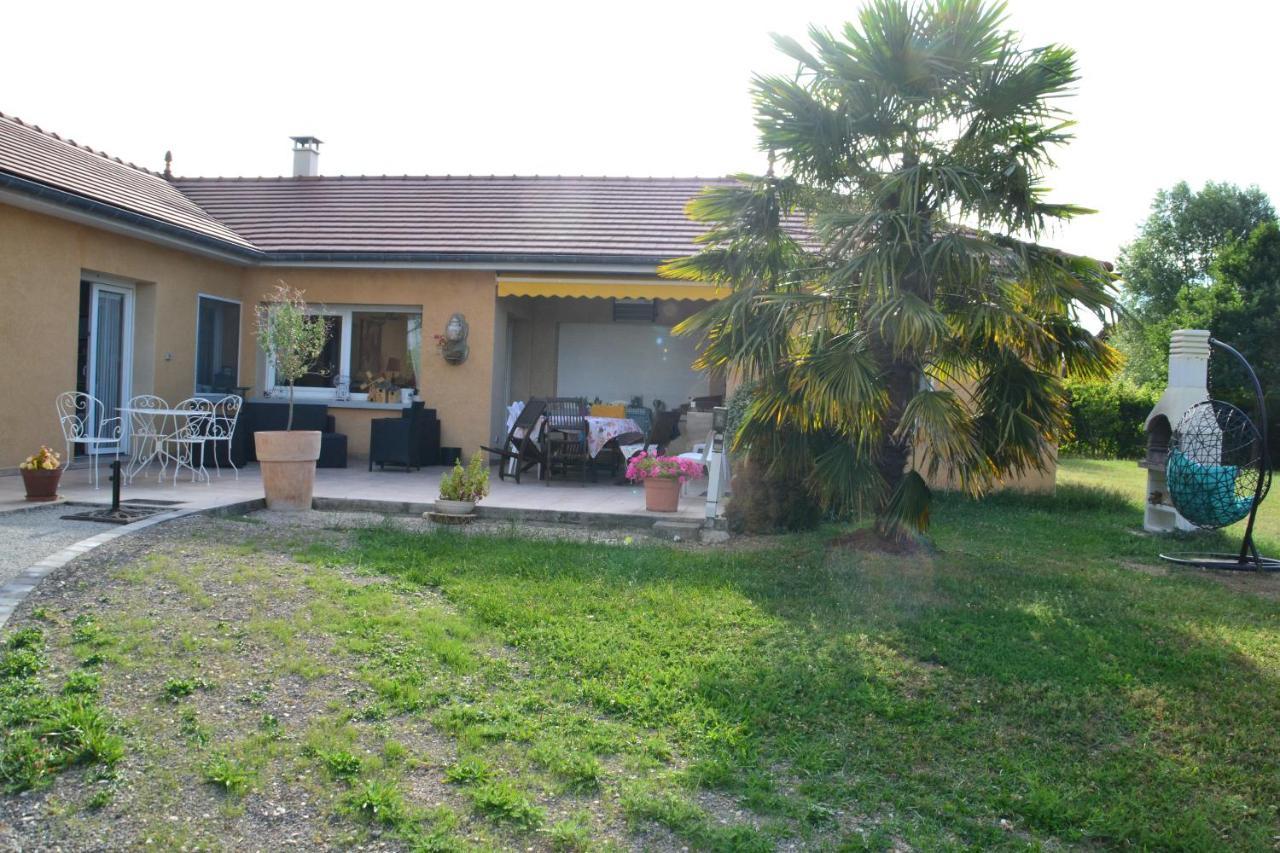 Alaguyauder Le Kota Bed and Breakfast Chatillon-sur-Broue Εξωτερικό φωτογραφία